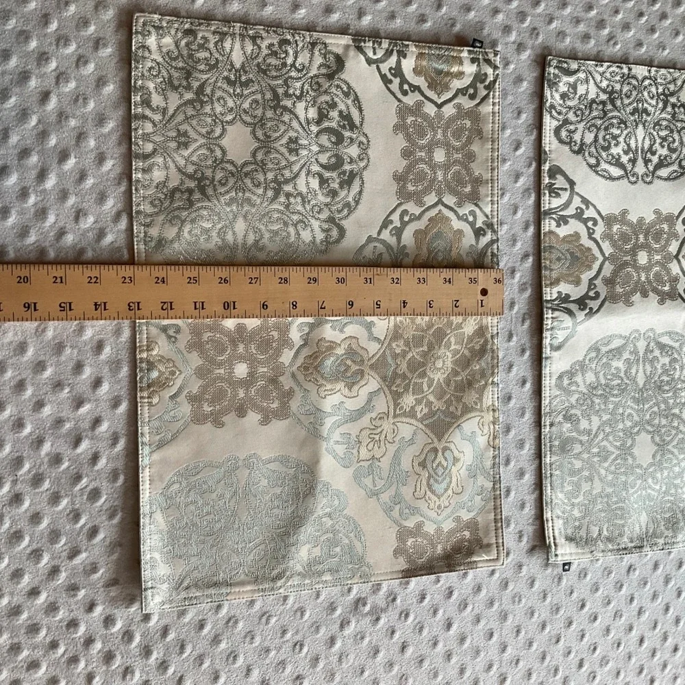 Waterford Fine Linens Placemats Set of 2 Gold Champagne Damask Jacquard Luxury‎